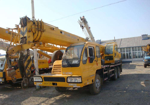 自帶吊車50t吊車